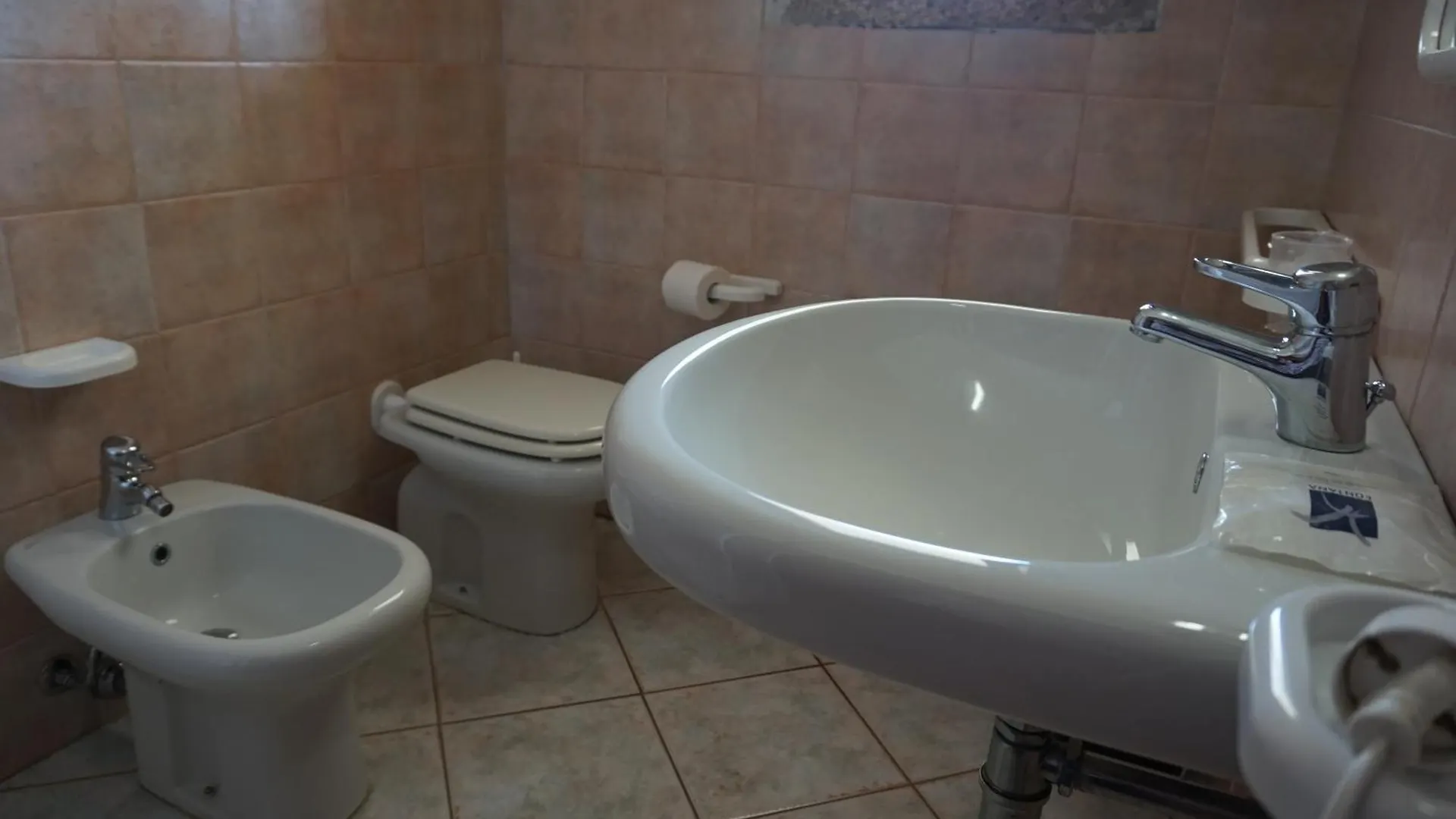 סאן תאודורו Hotel Il Platano סאן תאודורו